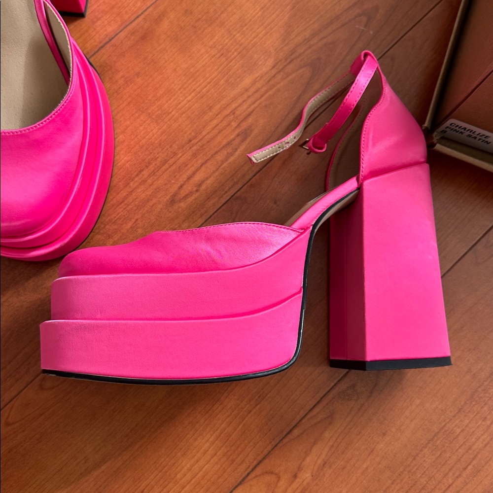 Steve Madden Charlize Hot Pink Satin Platforms - Picture 12 of 14